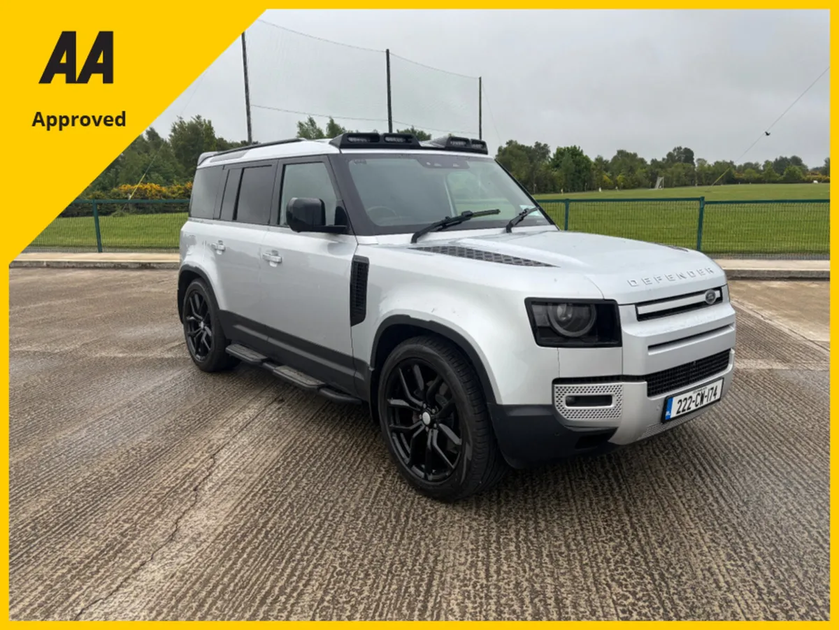Land Rover Defender 110 3.0D HARD TOP SE - Image 1