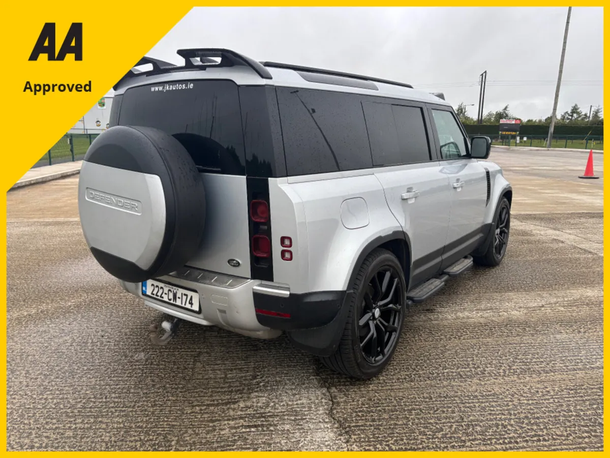 Land Rover Defender 110 3.0D HARD TOP SE - Image 4