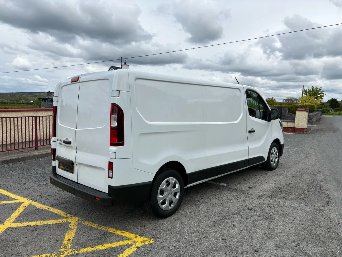 2023 (232) RENAULT TRAFIC 2.0 130BHP - Image 3