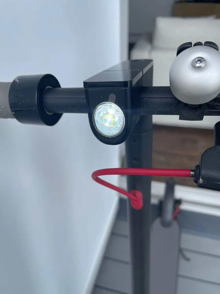 Xiaomi M365 E-Scooter – With Xtra Tyre,Accessories - Image 3