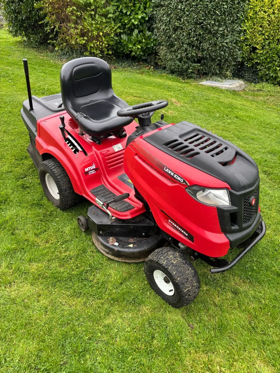 Ride on mower - Image 1