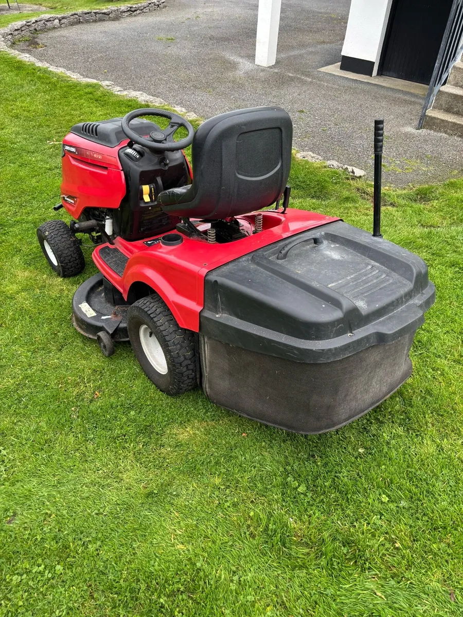 Ride on mower - Image 2