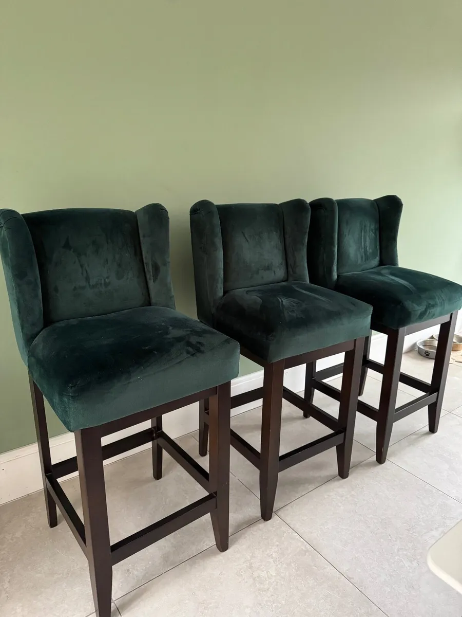 4 x Custom Made Emerald Green Velvet Bar Stools - Image 2