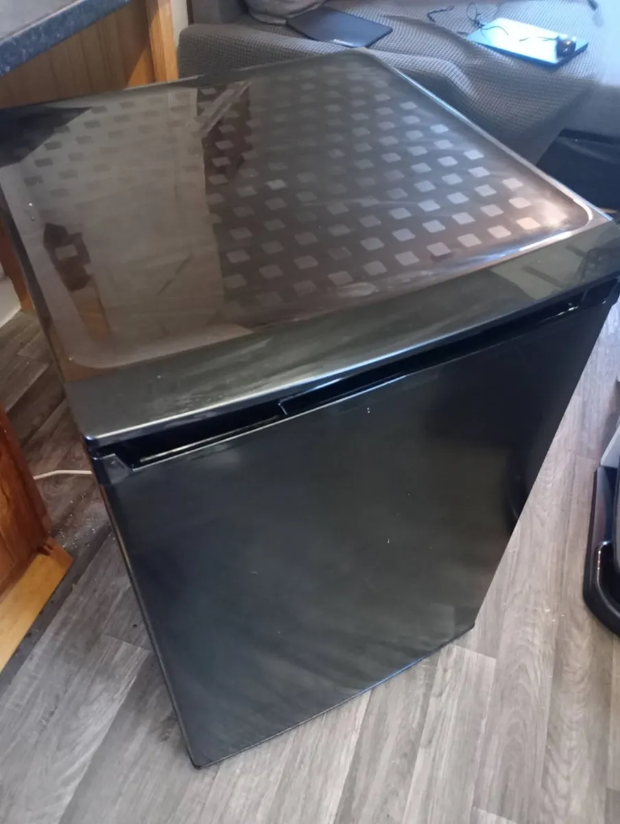 Undercounter fridge and freezer - Image 1