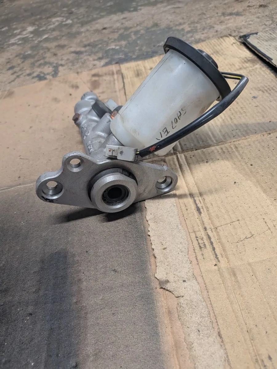 Car parts - Image 3