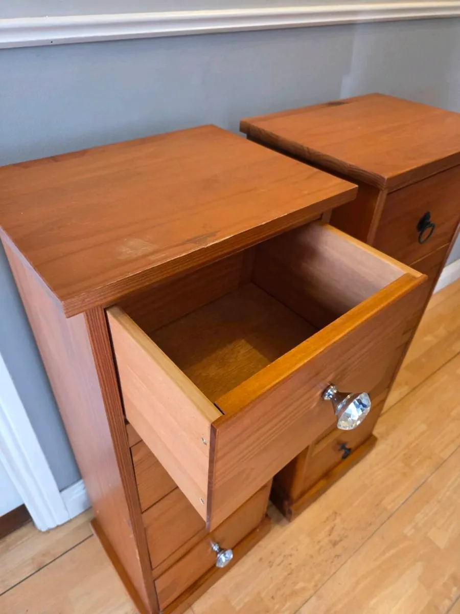 4 drawer chest - Image 2