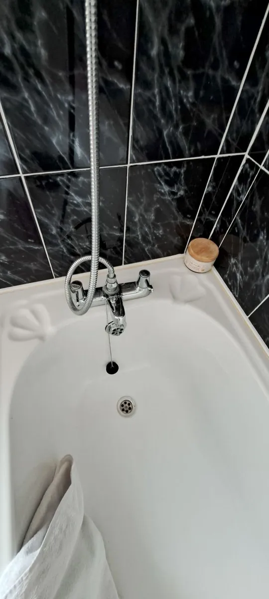 Bathroom Suite or individual items - Image 3