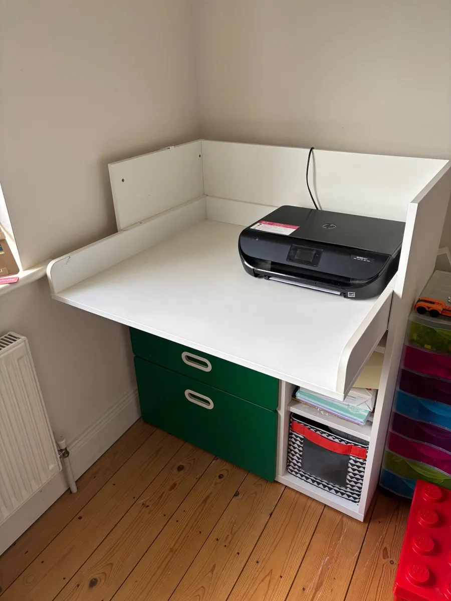 Bedroom furniture - Image 1