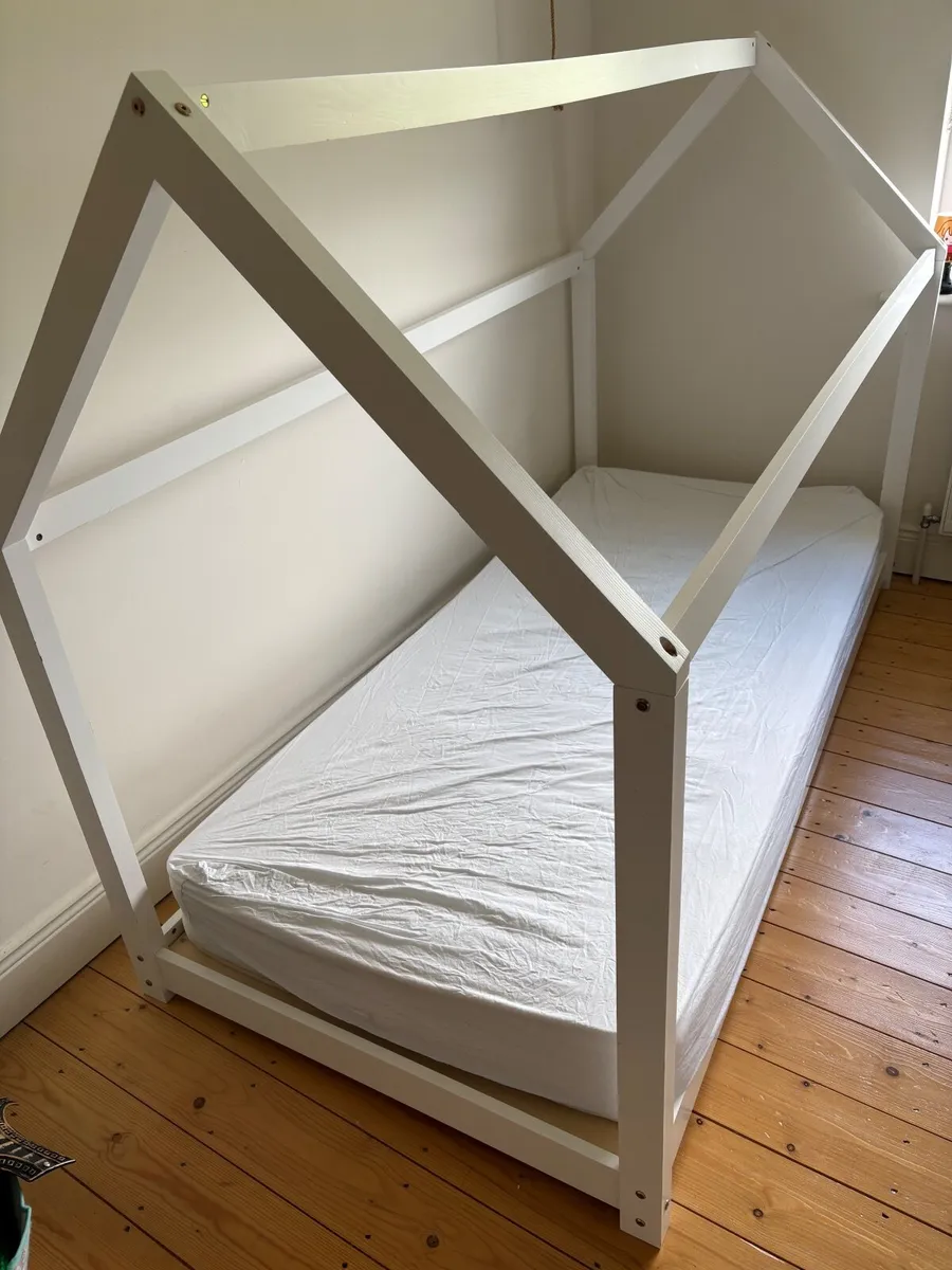 Bedroom furniture - Image 2