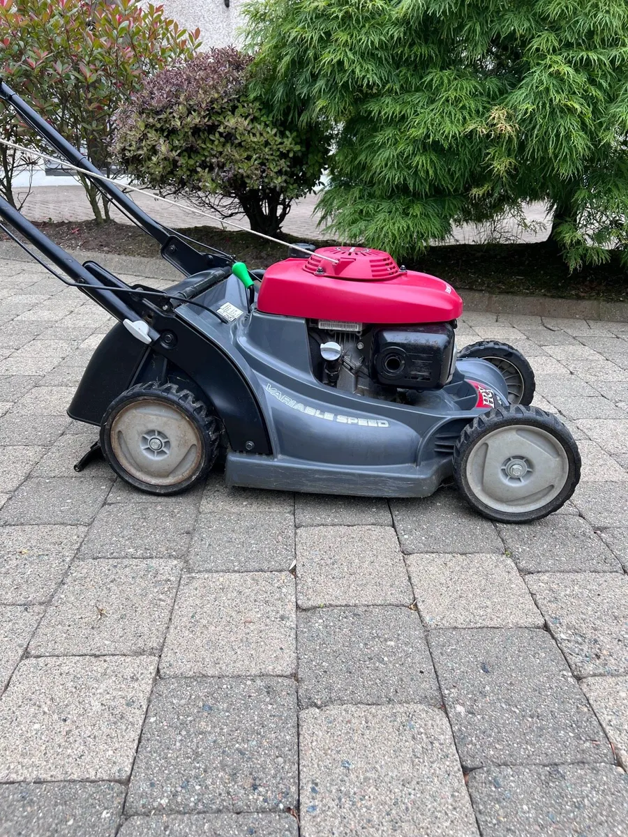 Honda HRX-476 Lawnmower - Image 1