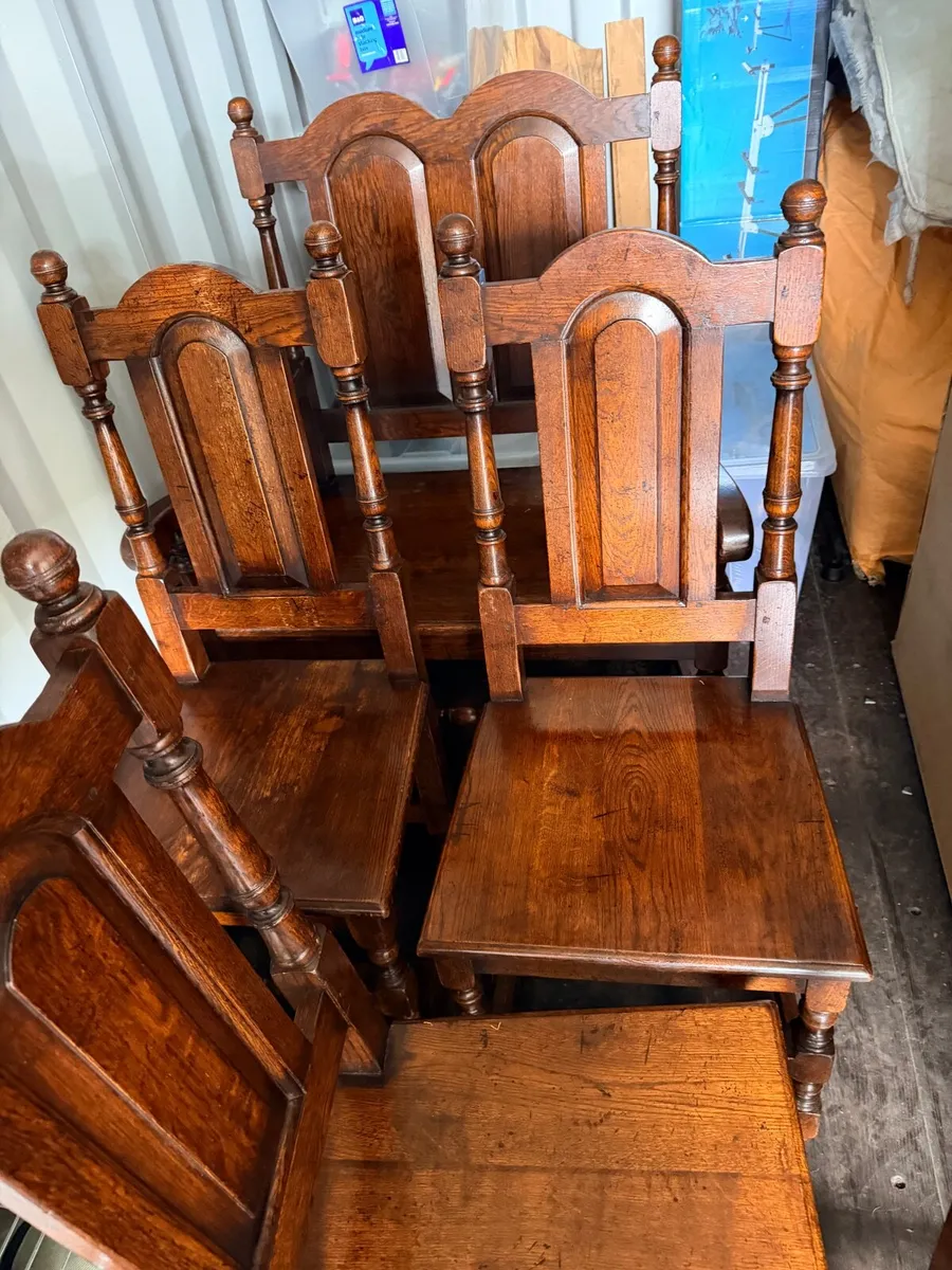Antique table and 6 chairs - Image 1