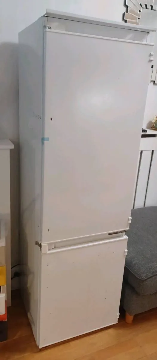 Fridge freezer - Image 2