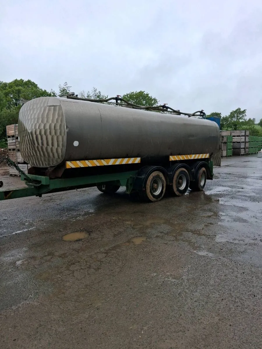 Water Bowser For Sale - Image 4