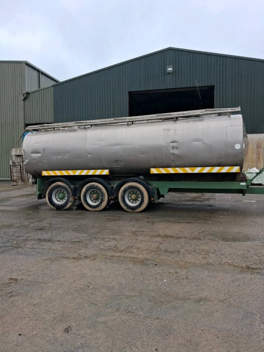 Water Bowser For Sale - Image 1