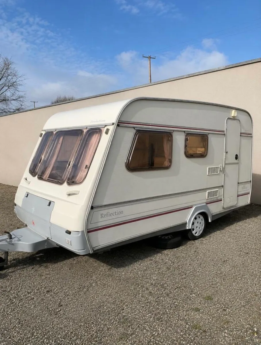 4 berth compass reflection caravan - Image 1