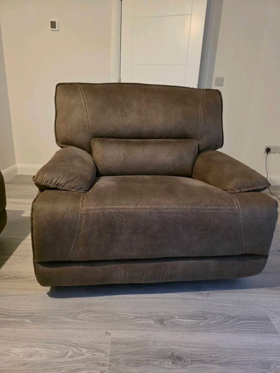 Baxter EZ Living Cuddle Chair - Image 1