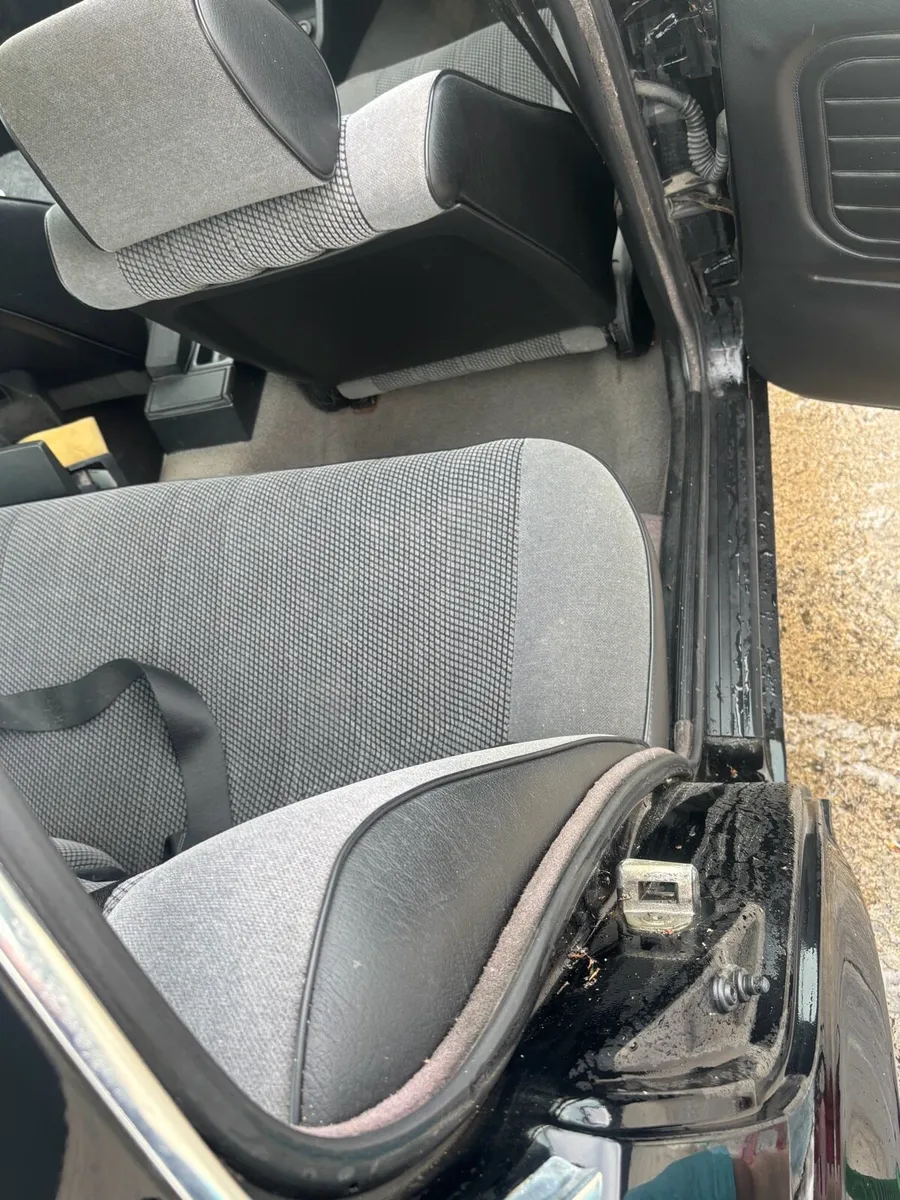 BMW e30 - Image 4