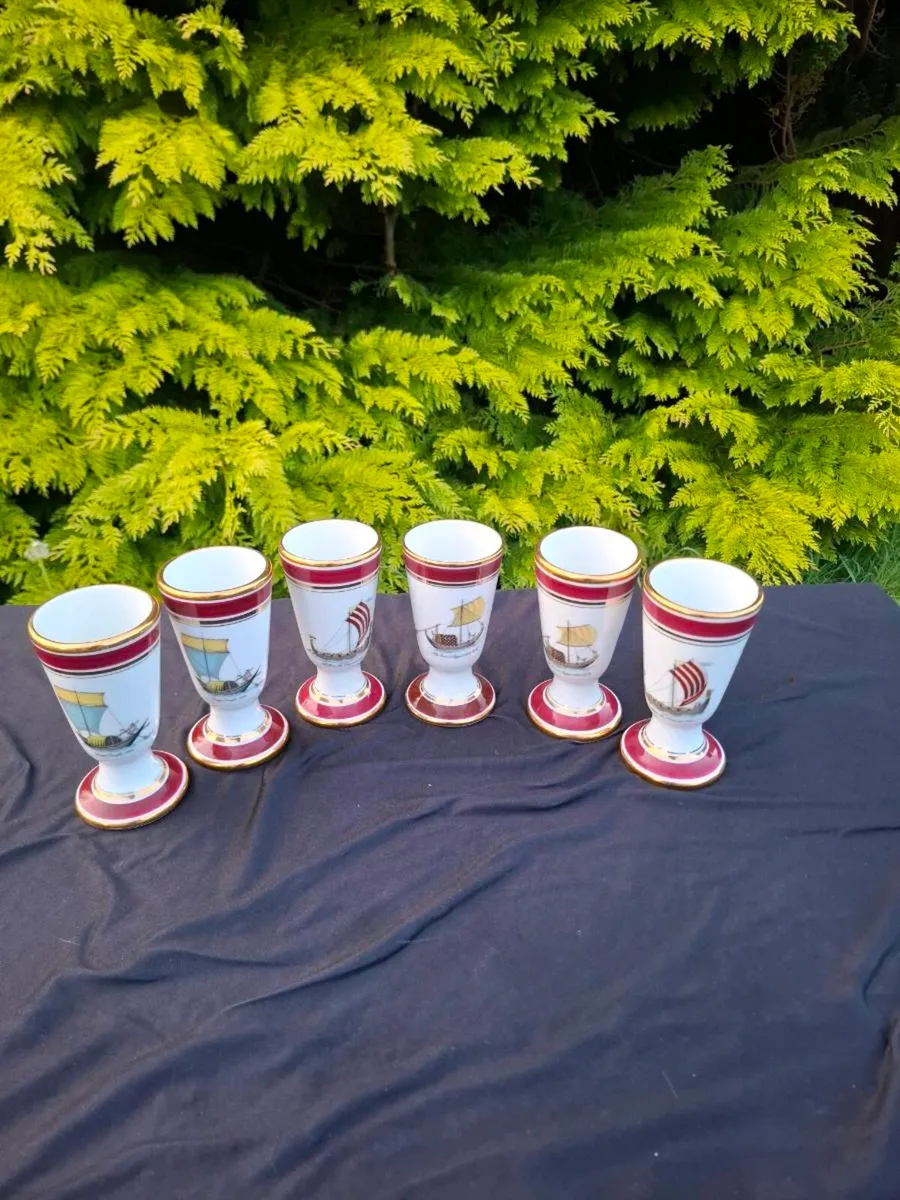 6 porcelain cups postage possible - Image 1