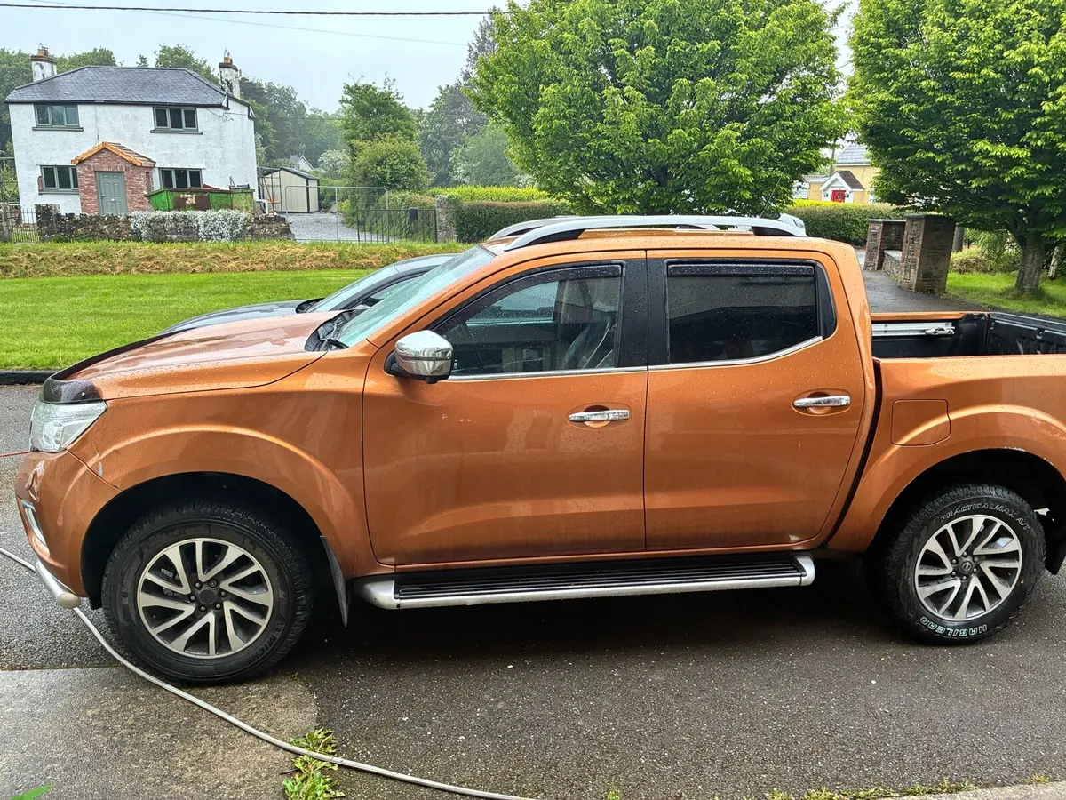 Nissan Navara 2.3 auto good spec sat nav / leather - Image 2