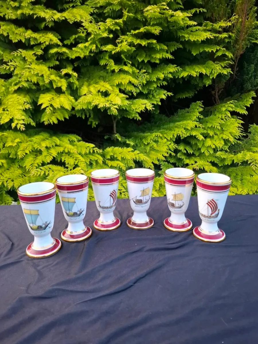6 porcelain cups postage possible - Image 2
