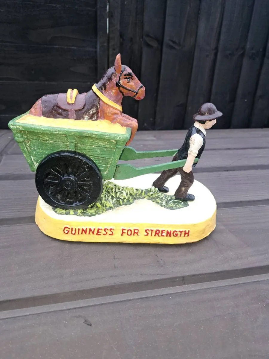 Guinness  horse  and cart ornament - Image 1