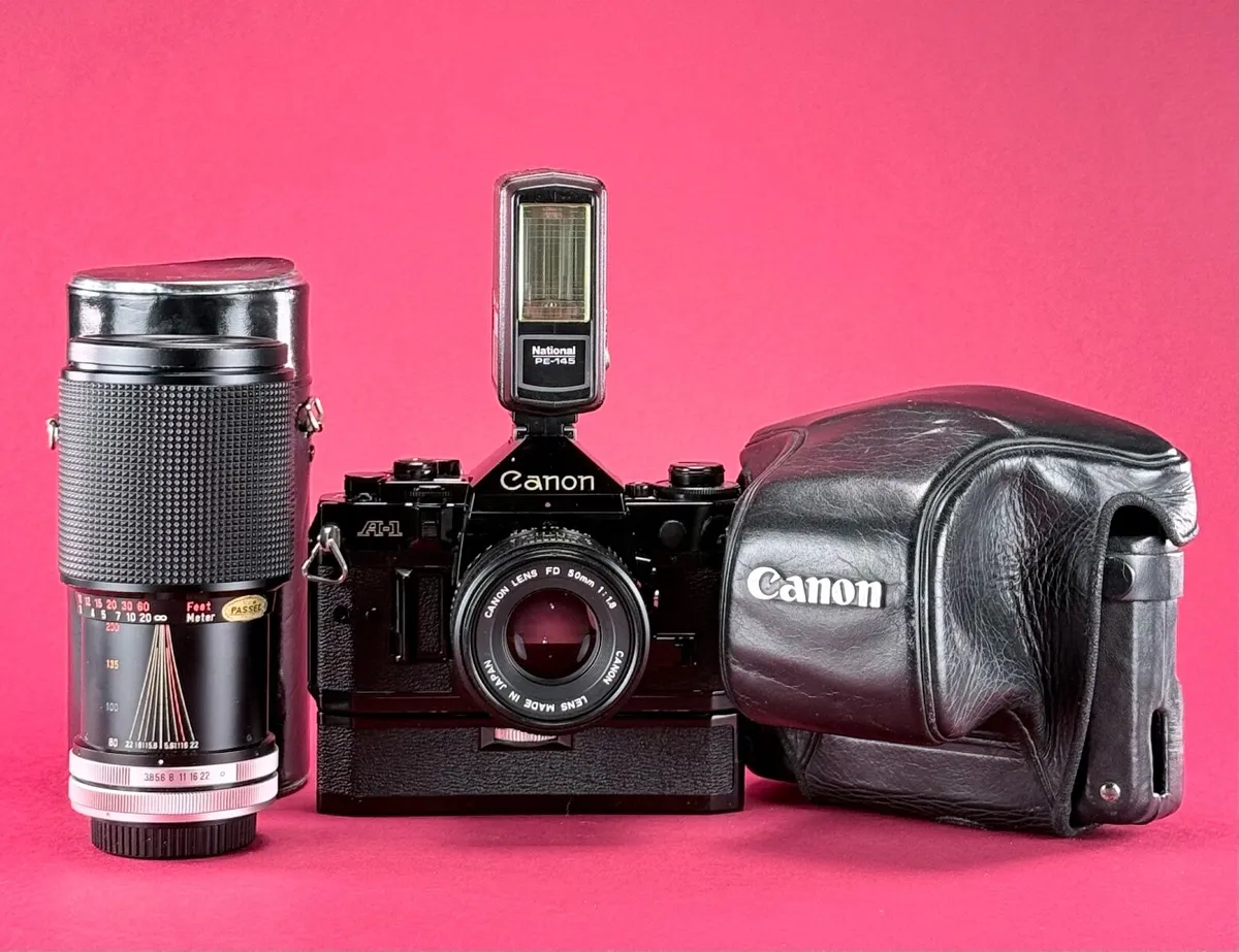 Canon A1 film camera kit - Image 1