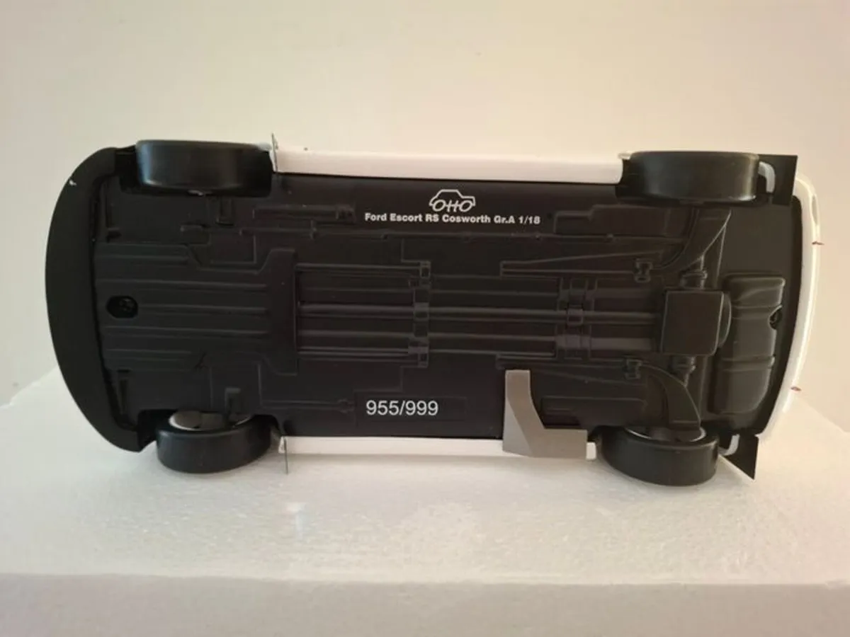 Ford Escort 1994 Cosworth Gr. A - Otto  New in Box - Image 3