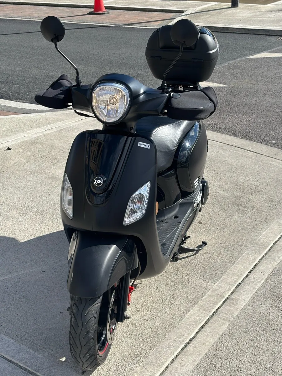 Scooter SYM Fiddle 3 125cc 2022 less 5000km - Image 1