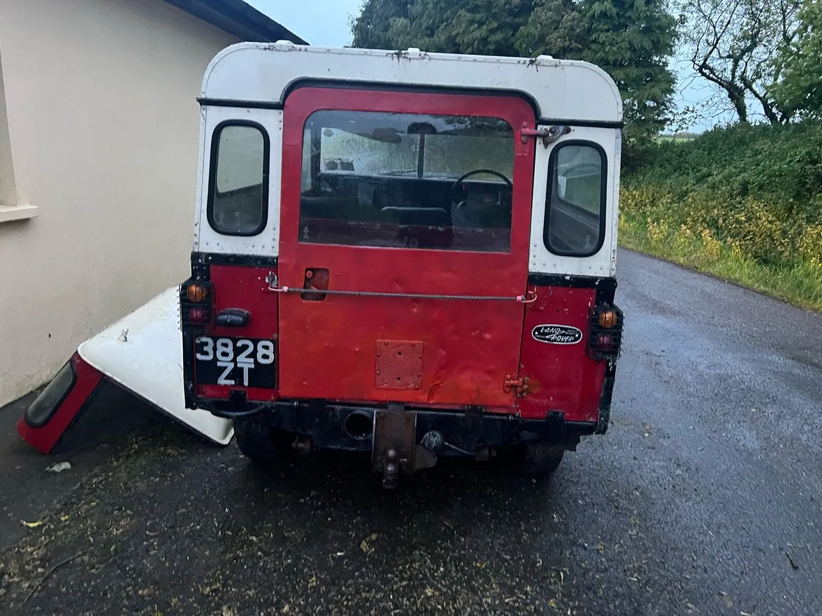 LandRover - Image 1