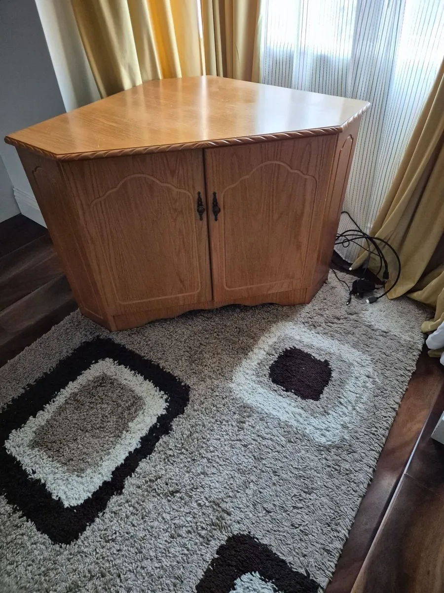 Tv stand - Image 1