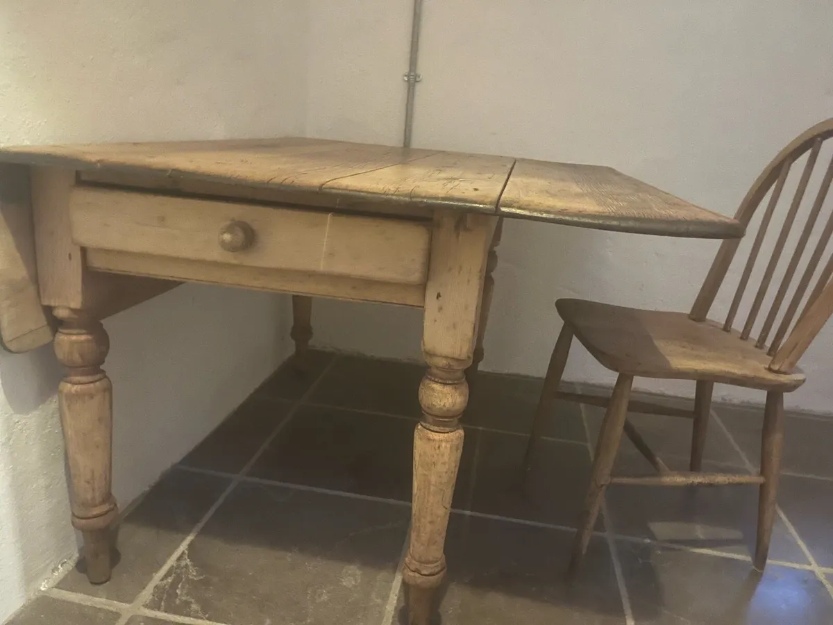 Antique pine table - Image 3