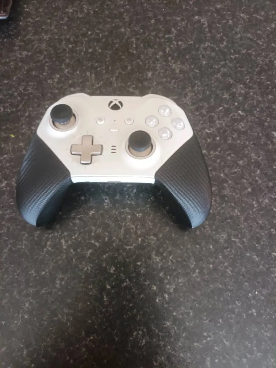 Xbox elite series 2 controller