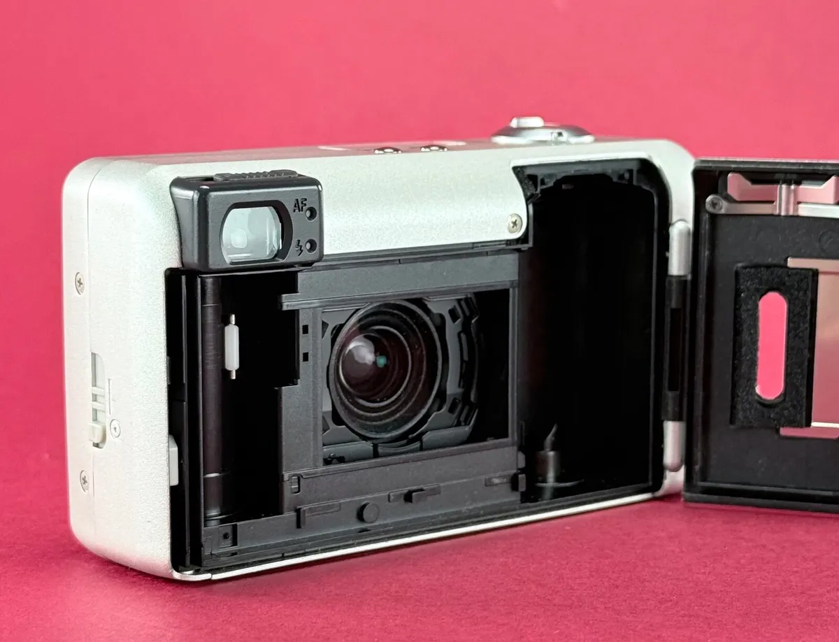 Pentax Espio 120 SW point and shoot film camera - Image 2