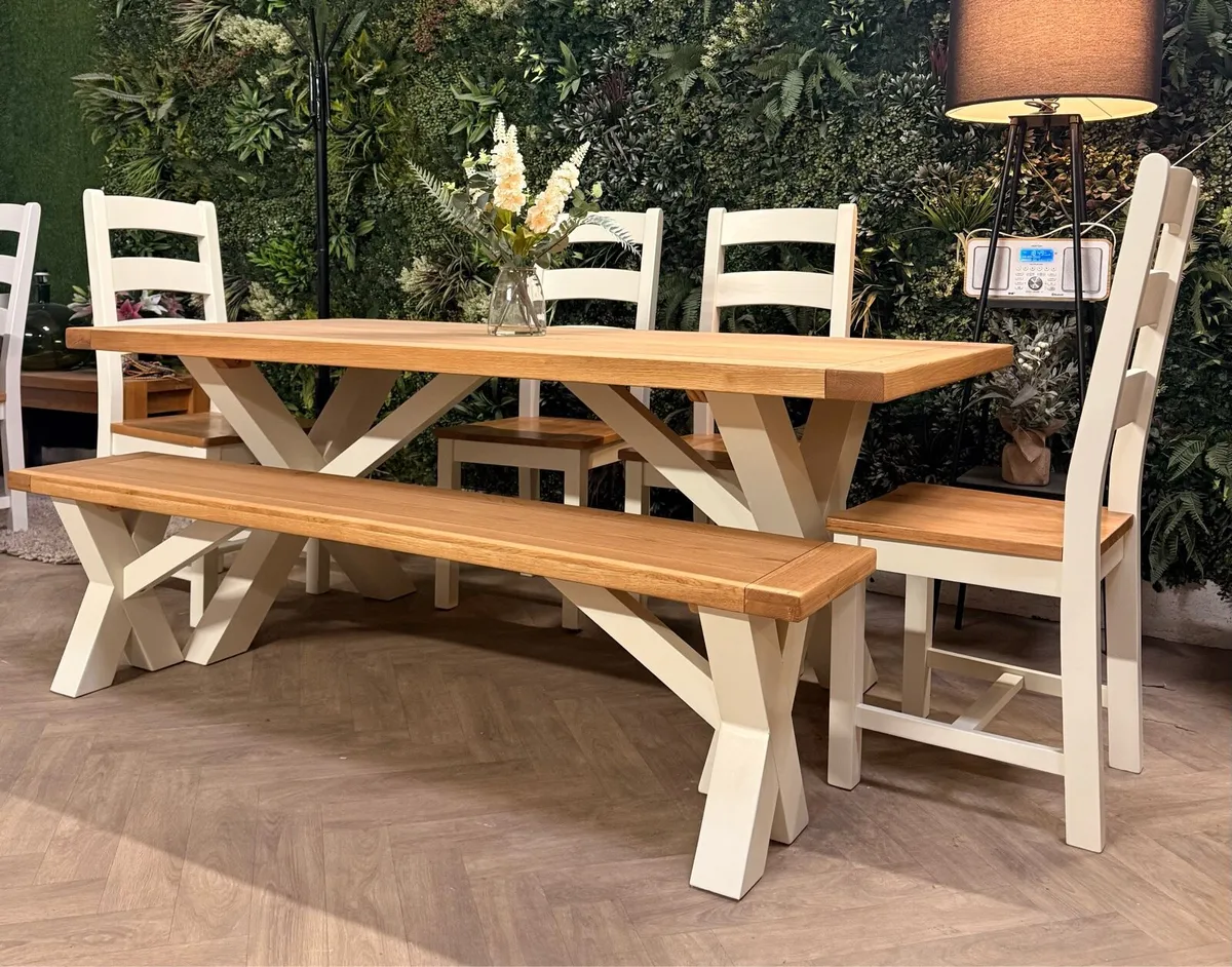 Oak kitchen table, 4 chairs & bench - Image 3