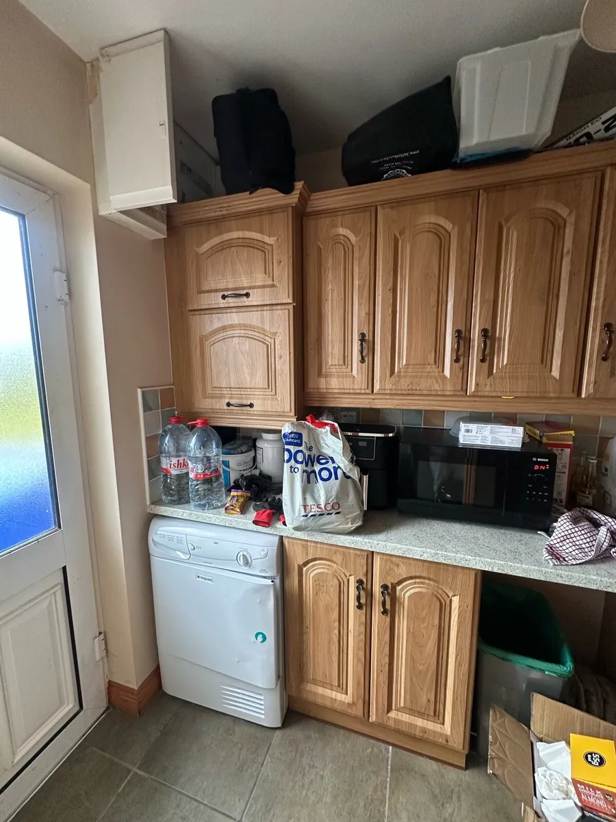 Kitchen and utility units - Image 3