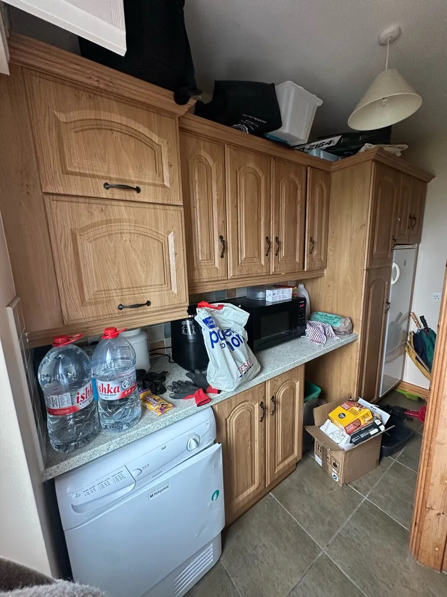 Kitchen and utility units - Image 4
