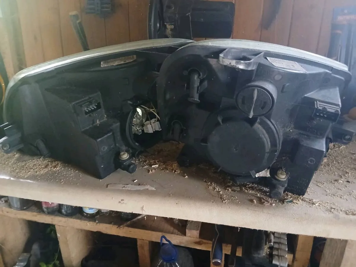Citreon berlingo headlights - Image 3