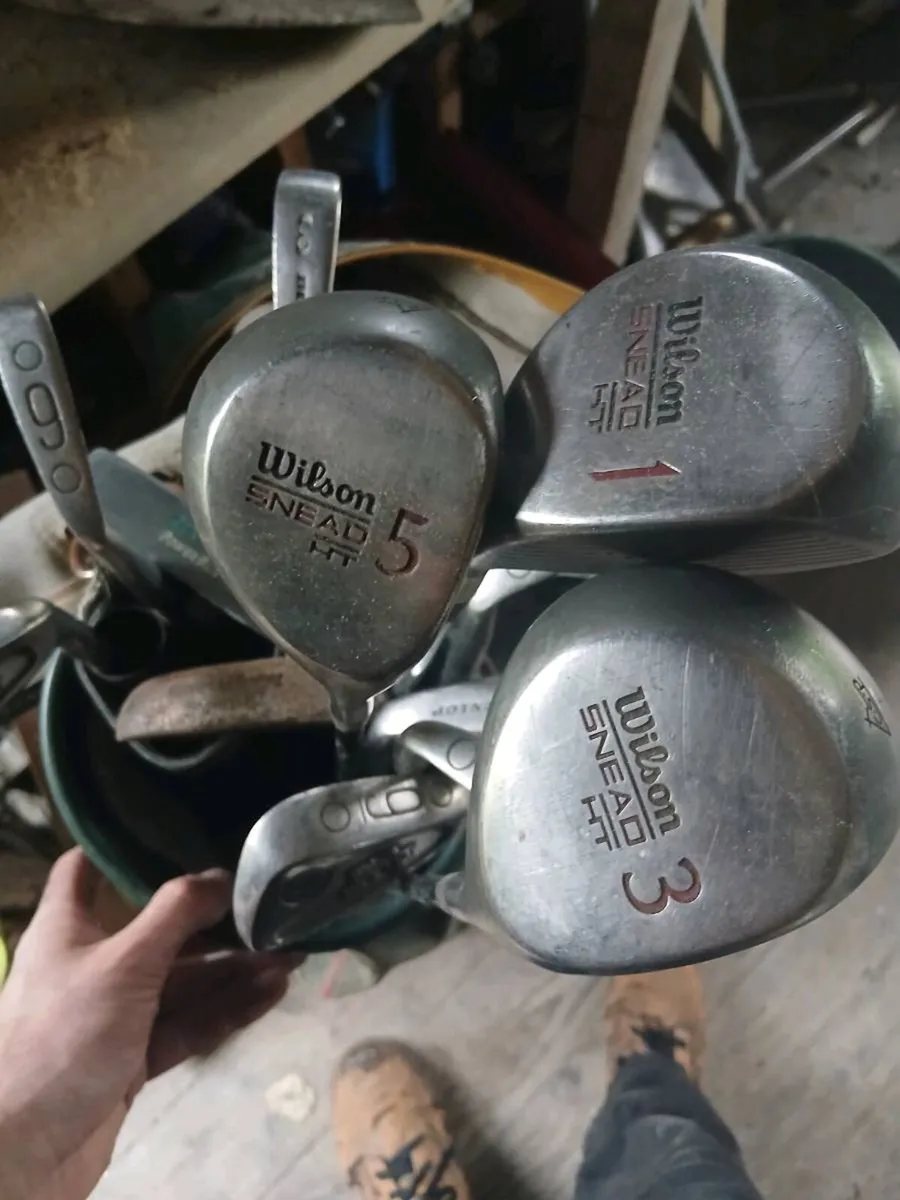 Dunlop golf bag & clubs - Image 4