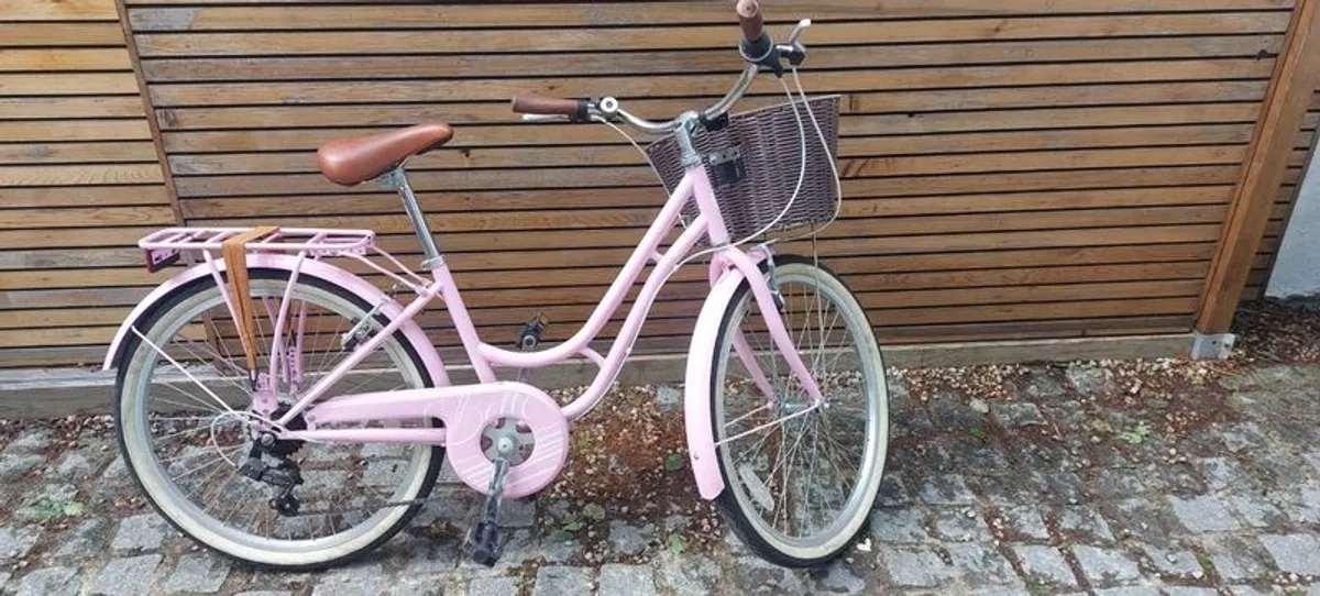 Girls PInk Bike - Image 1