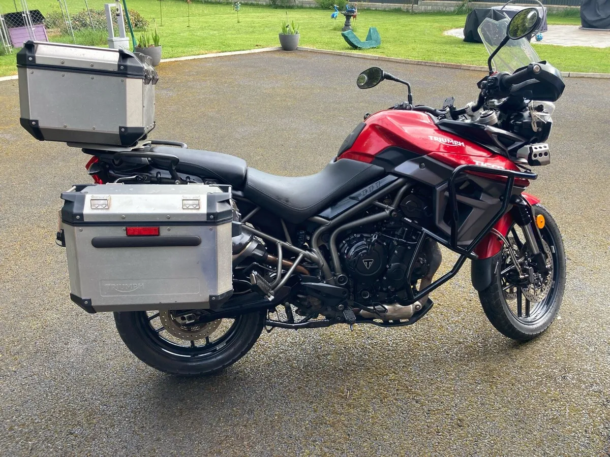 Triumph Tiger800 XRT - Image 1