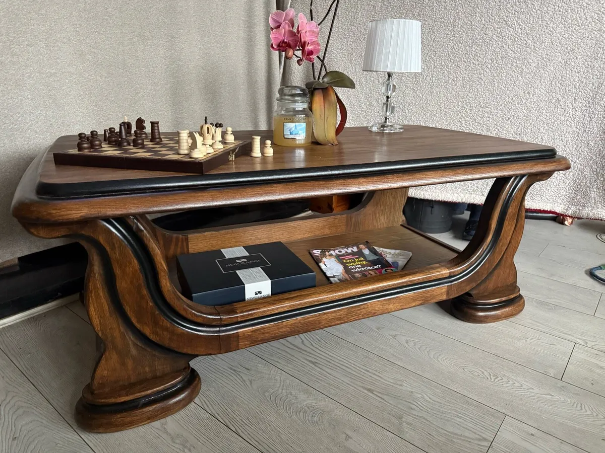 Stunning Vintage Mahogany Regency Coffee Table - Image 1