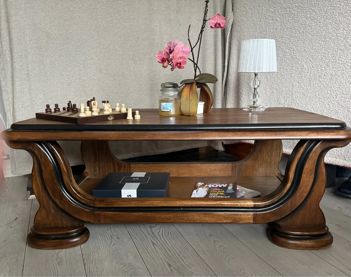 Stunning Vintage Mahogany Regency Coffee Table - Image 2