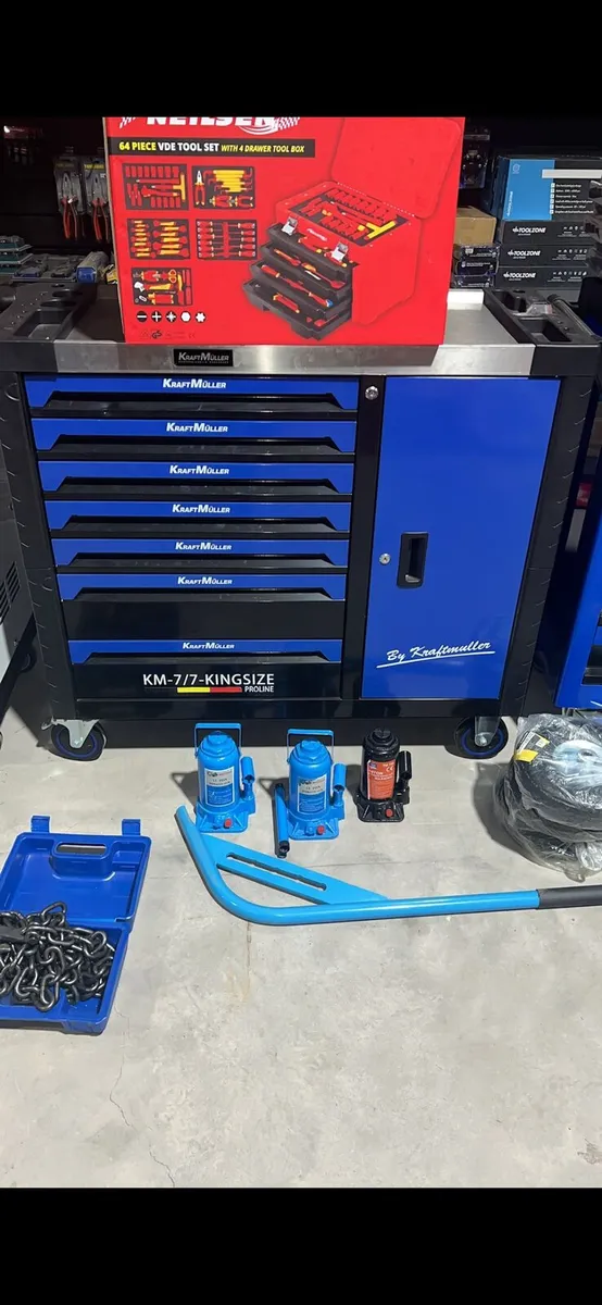 Extra wide Fully loaded toolchest - Image 1
