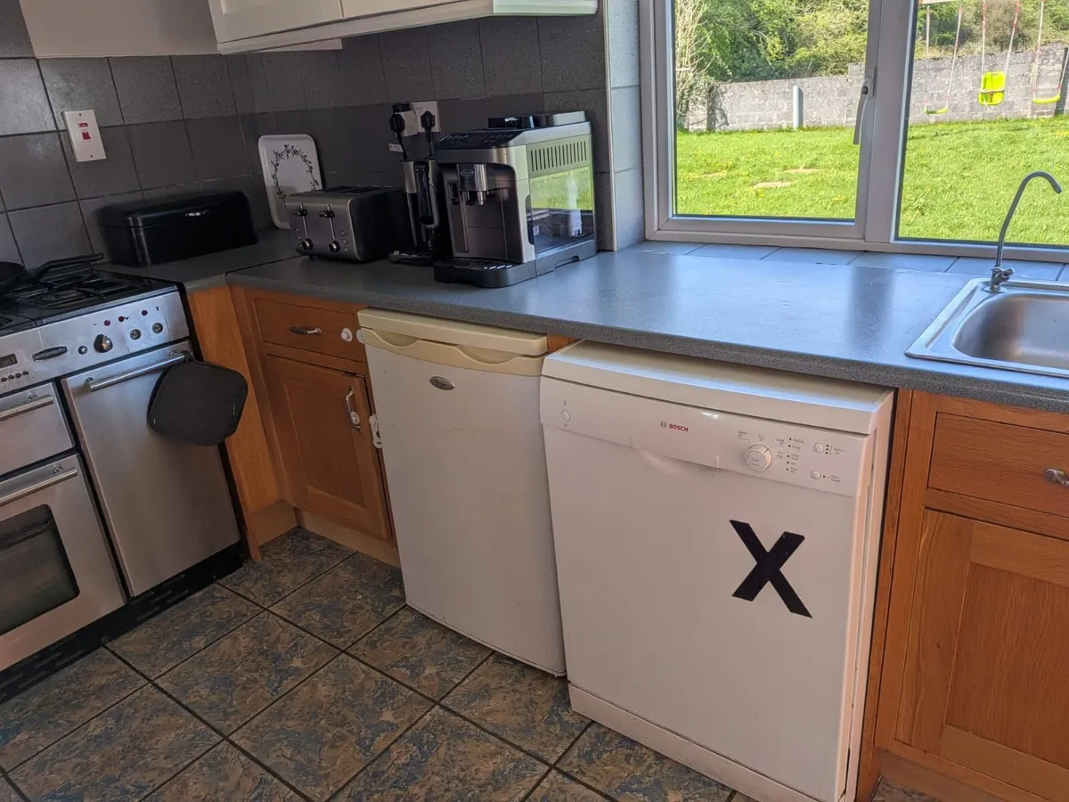 Dishwasher - Bosch - Image 1