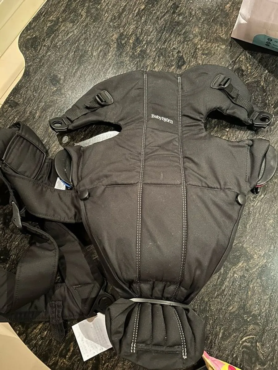 Baby Bjorn carrier - Image 3