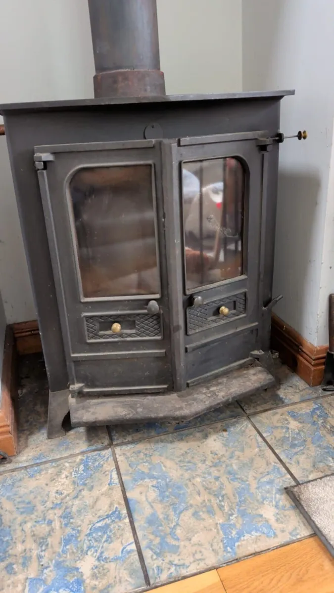 Stove with back boiler - Image 1