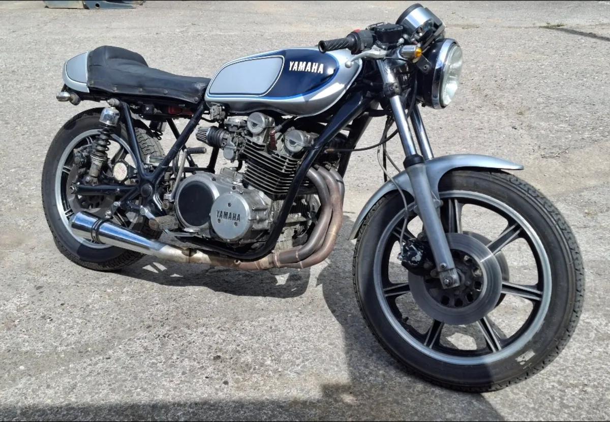 1977 Yamaha XS 750 3 cylinder