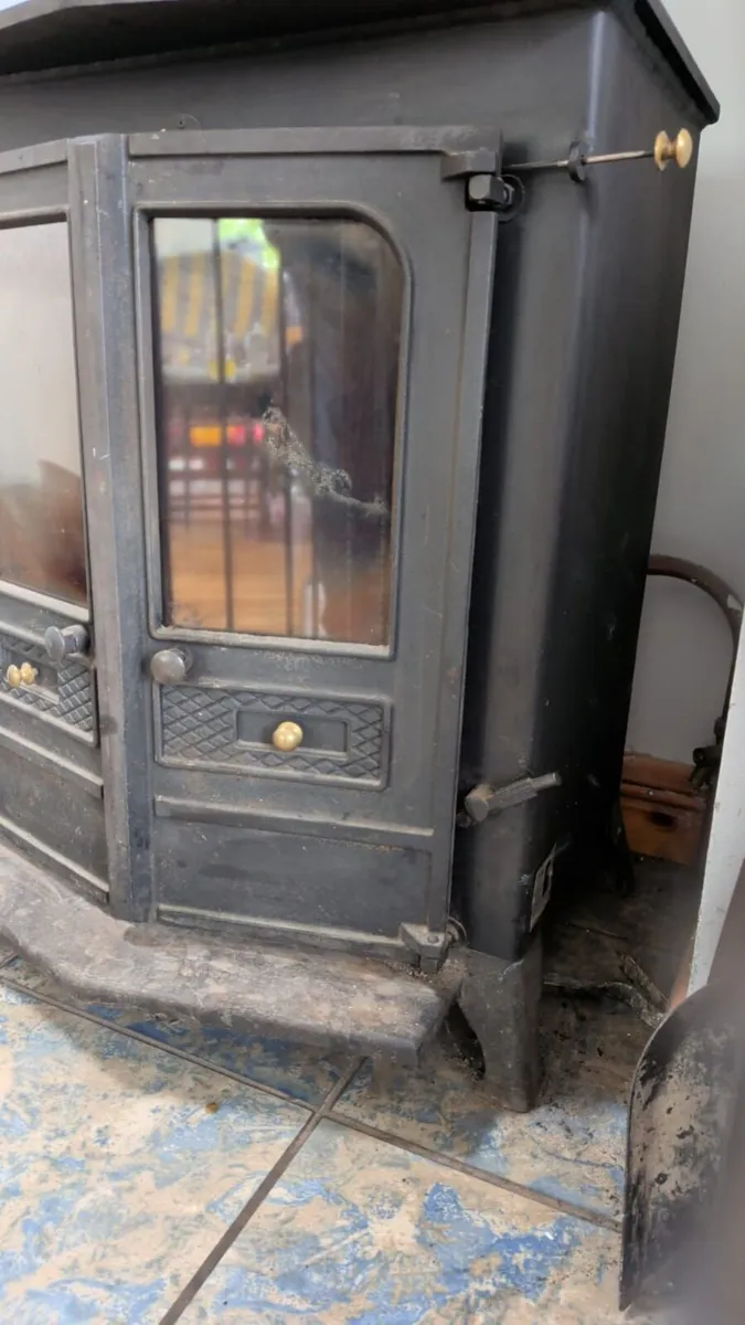 Stove with back boiler - Image 4