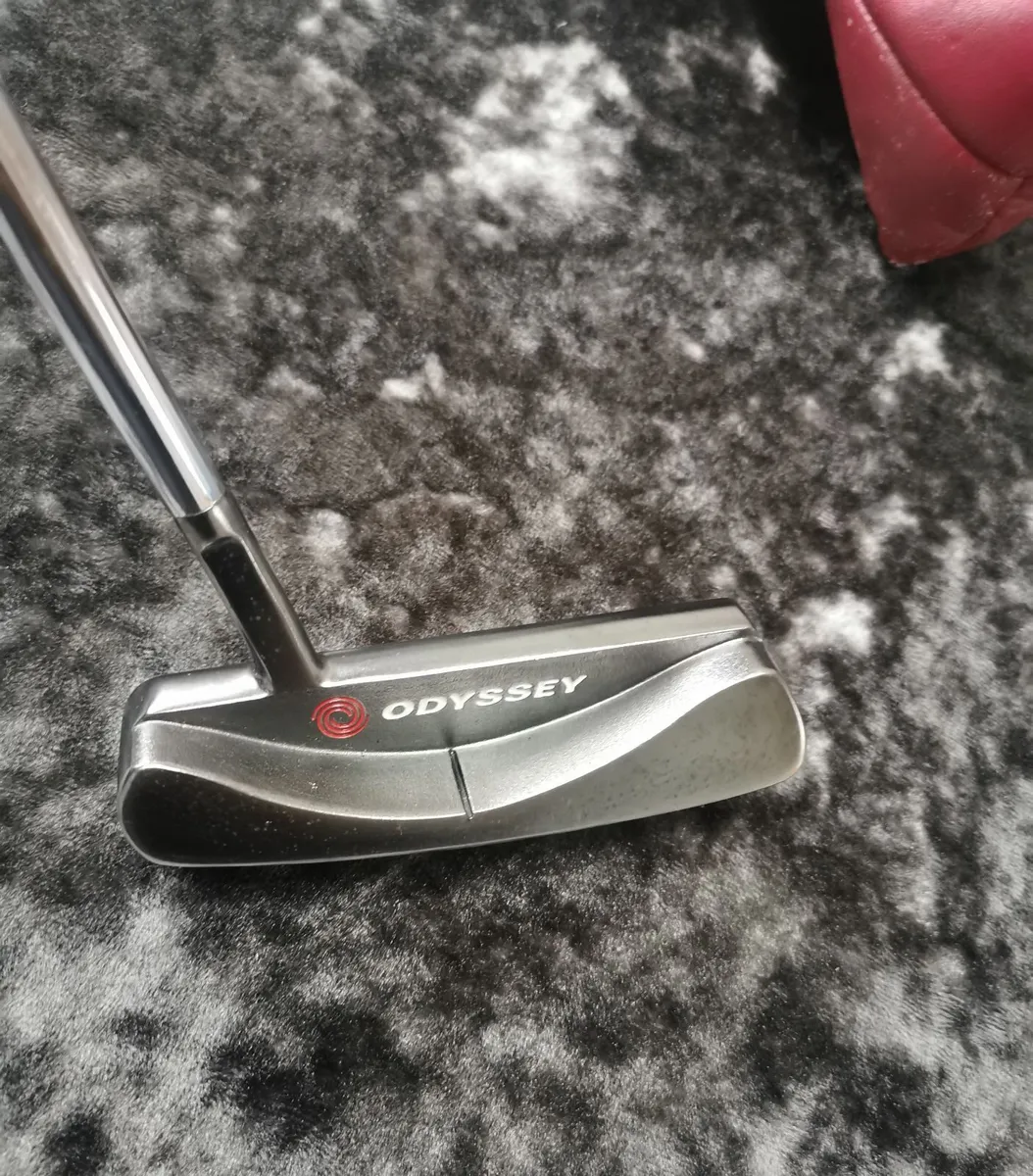 Odyssey White Ice Blade Putter - Image 3