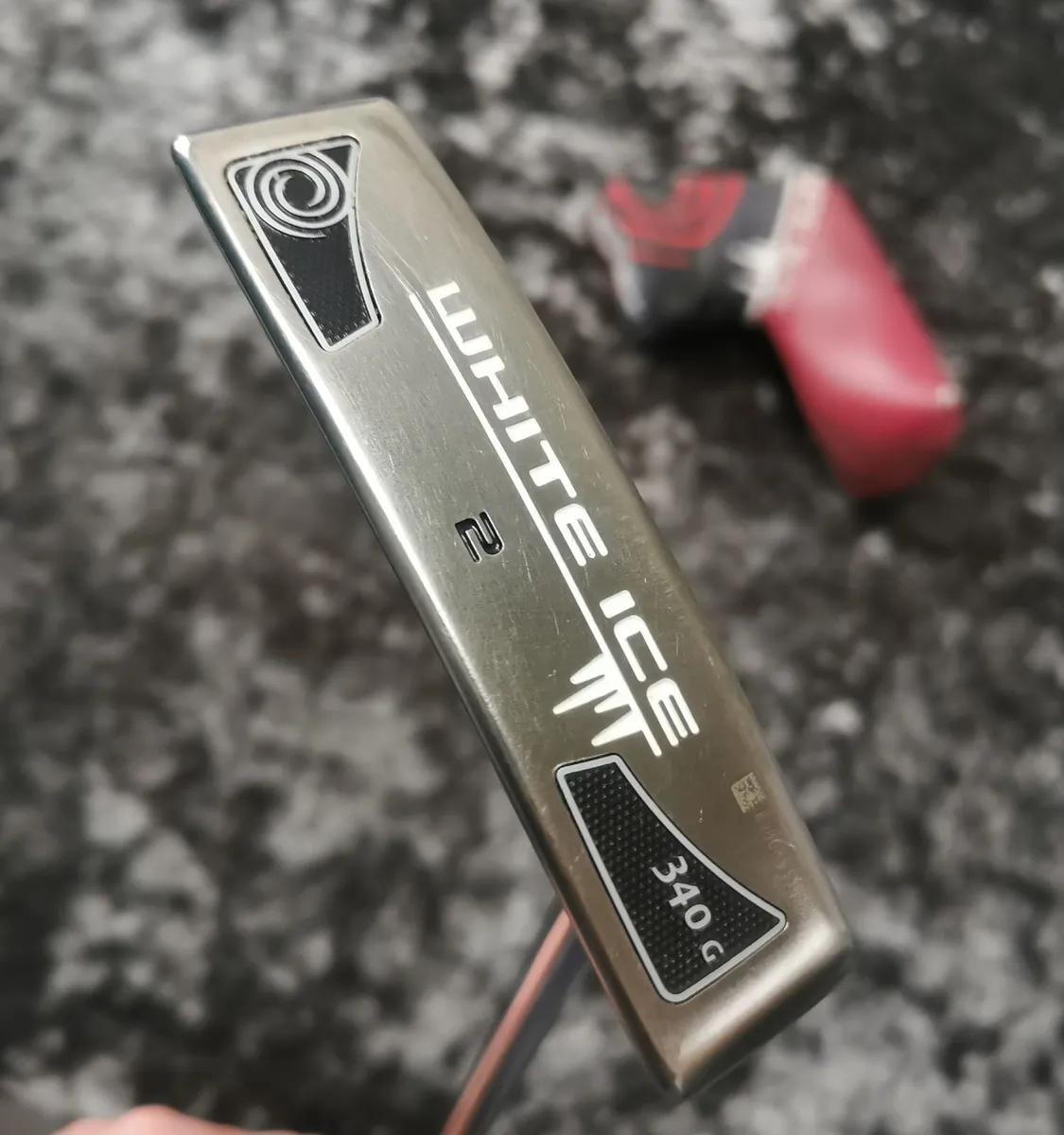 Odyssey White Ice Blade Putter - Image 2